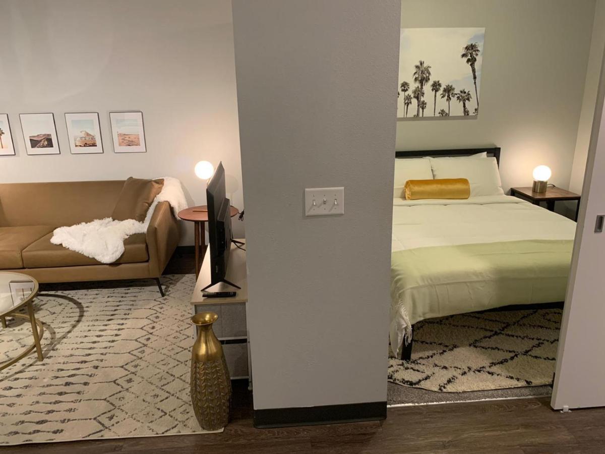 Sleepover Iconic Apartment *